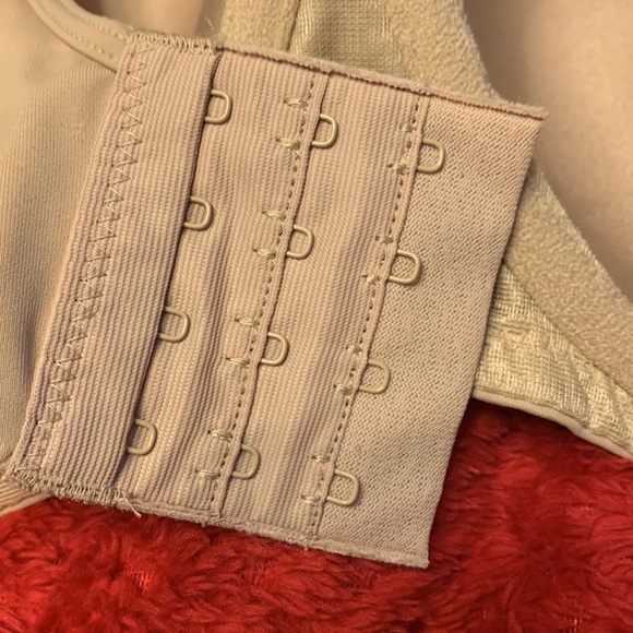 NWT BALI ULTRA LIGHT MINIMIZER 40DDD - Picture 5 of 11